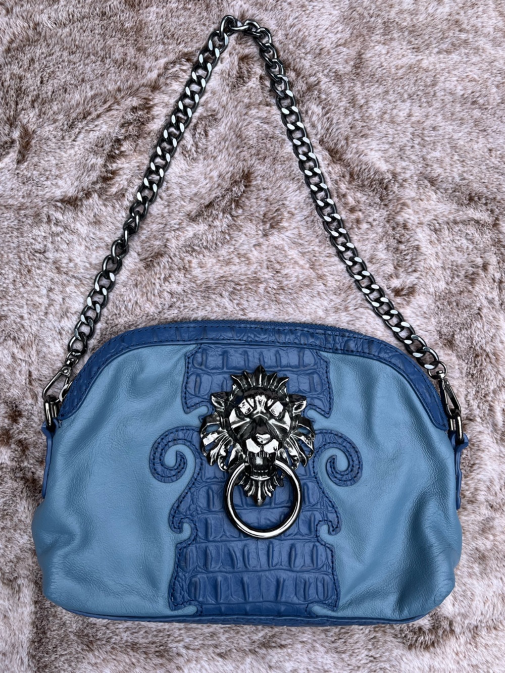 True Vintage Sharif Blue Leather Bag with Metal Lion